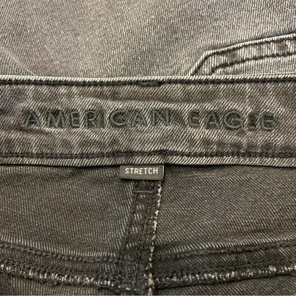 American Eagle Black Mom High Rise Jeans. Size 00 - Picture 7 of 7